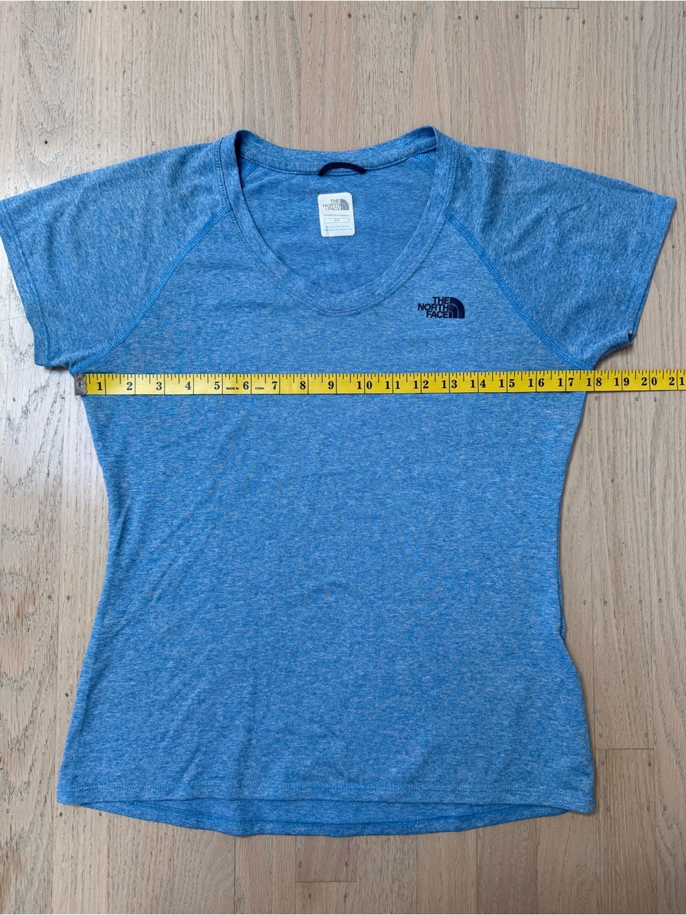 The North Face Performance V-Neck Athletic Tee Heather Blue Size Small - Picture 4 of 8